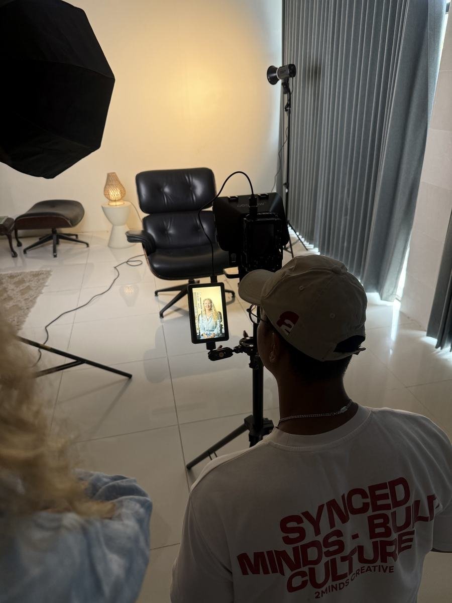 Behind the scenes on a 2Minds Creative shoot